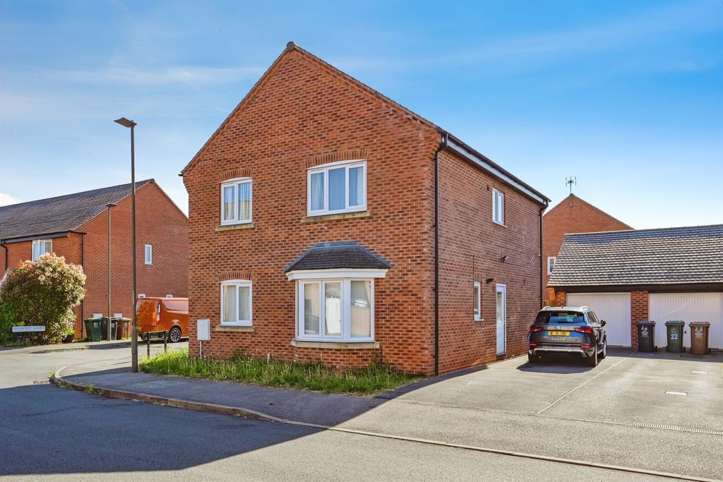 Property photo 3 of 11