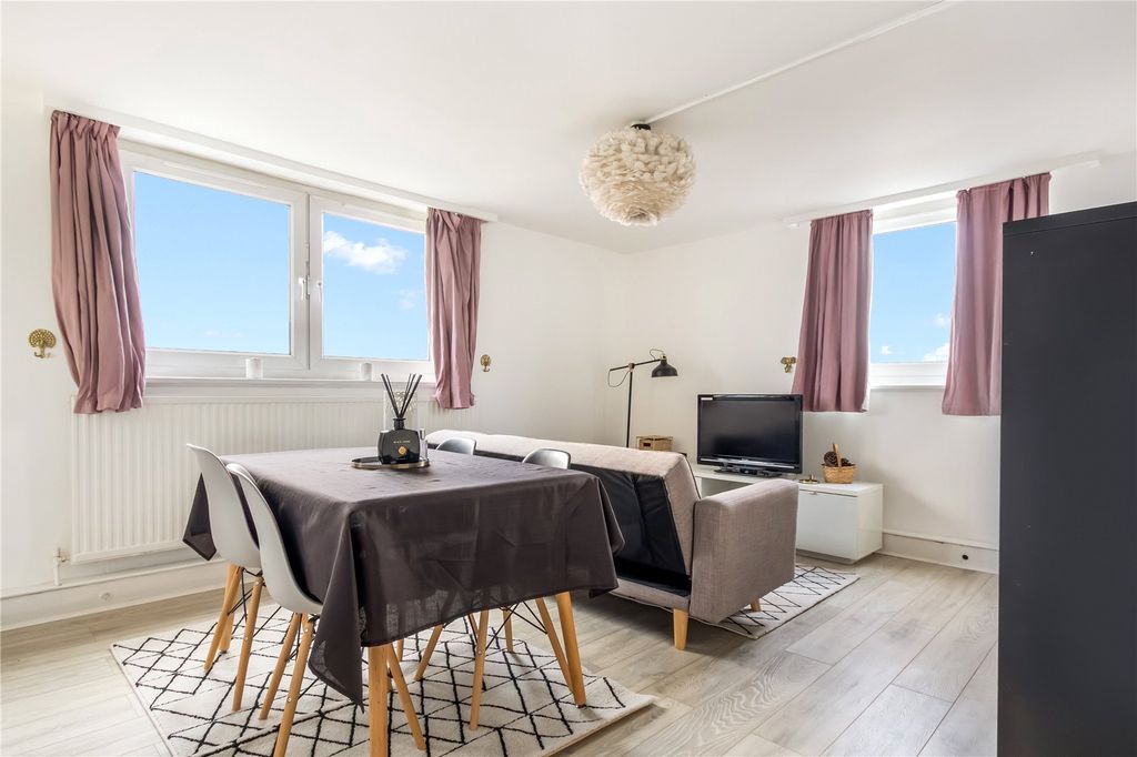 Property photo 2 of 17 Picture No. 06