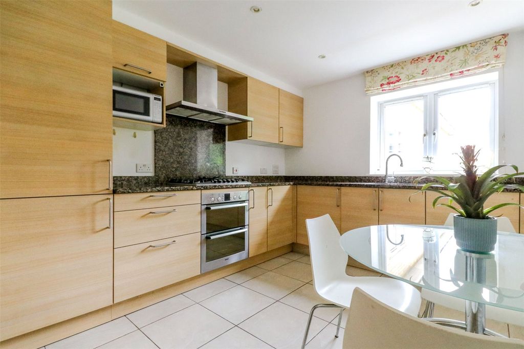 Property photo 2 of 17 Picture No. 45