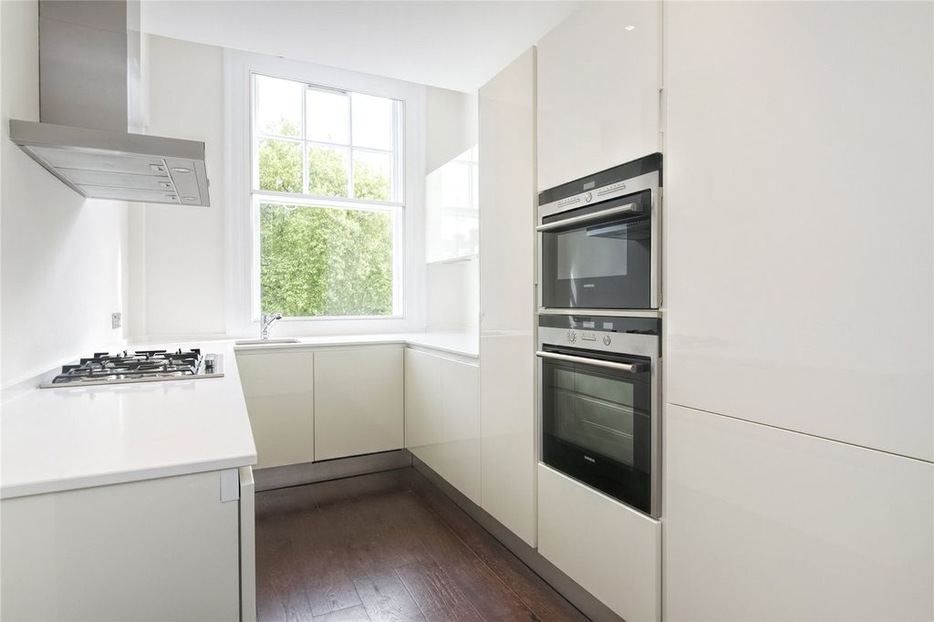 Property photo 2 of 11 Picture No. 10