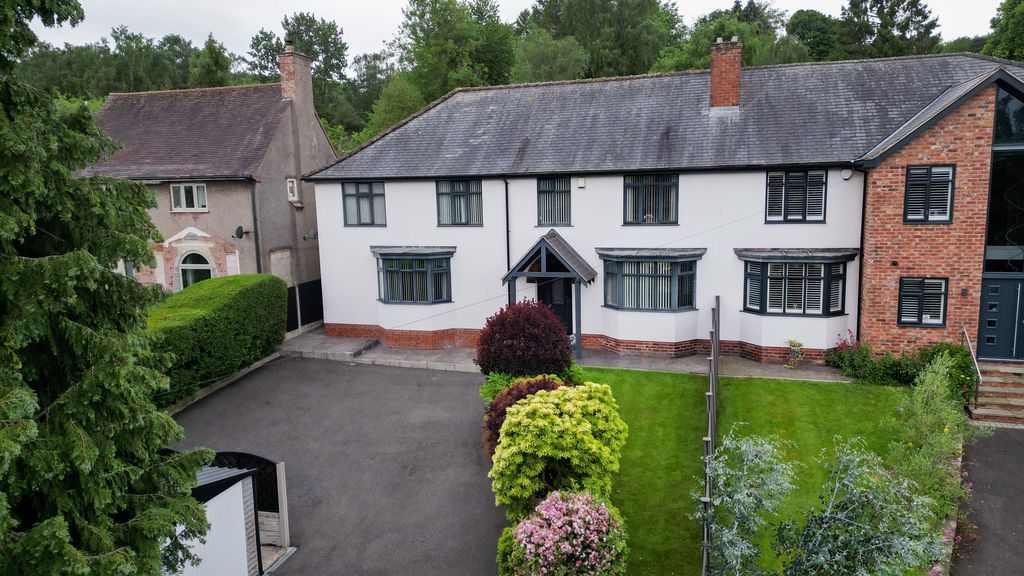 Property photo 1 of 72 Drone