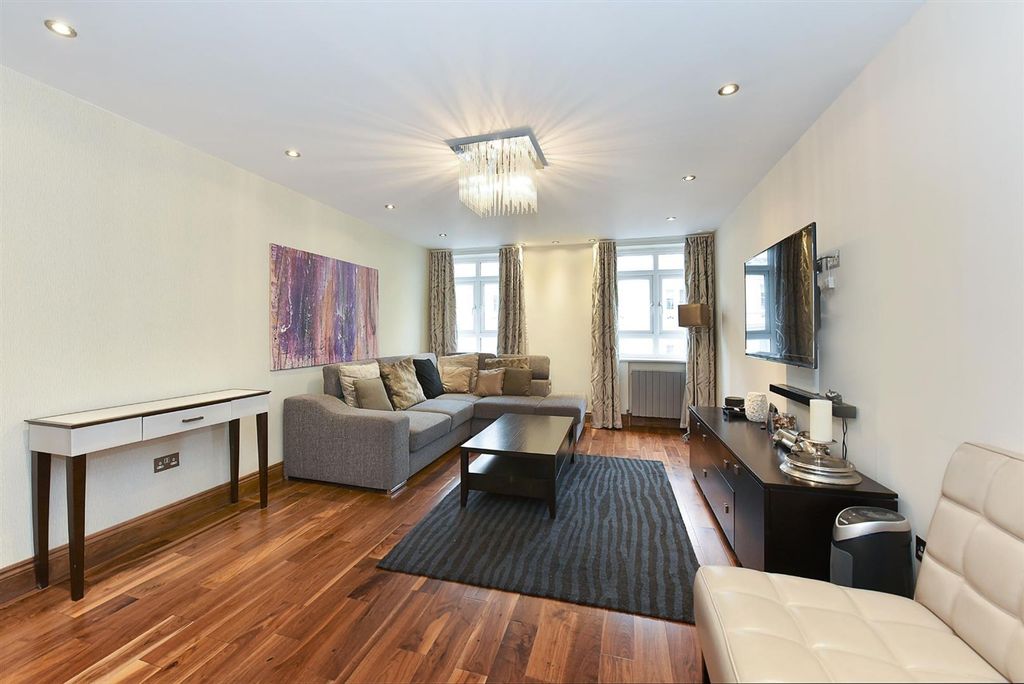 Property photo 3 of 11