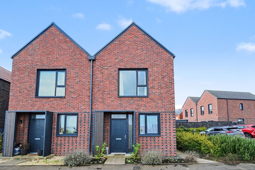 Property photo 1 of 26