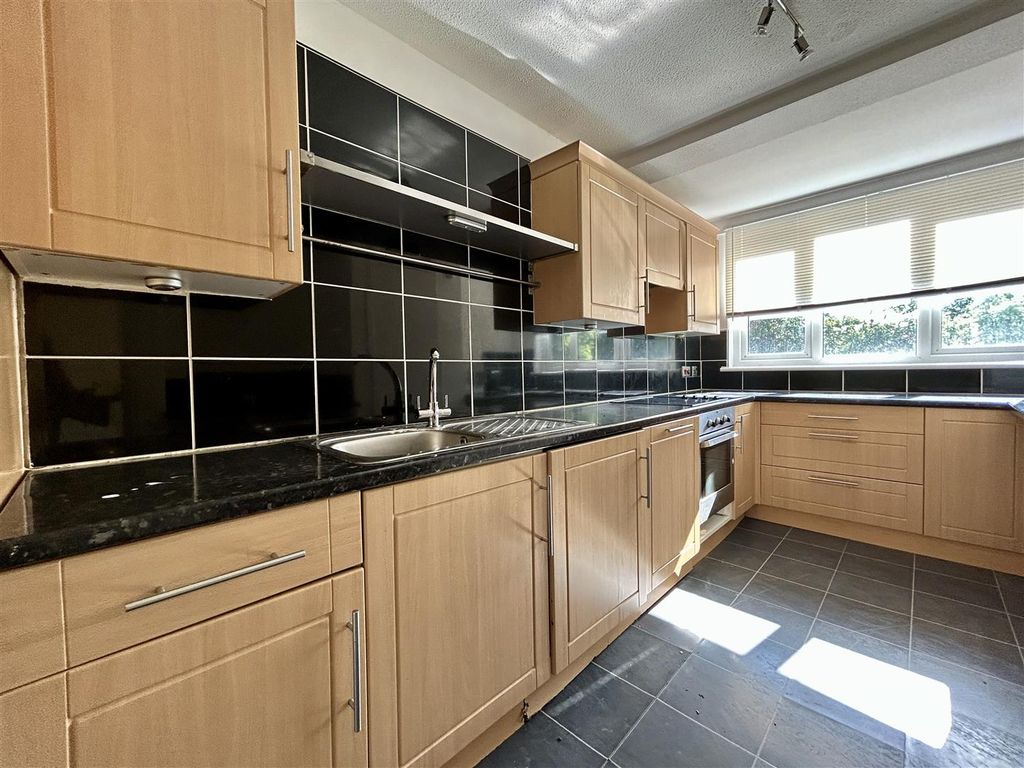 Property photo 3 of 12 Img_1843.Jpg