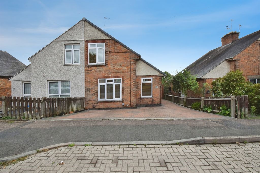 Property photo 2 of 26