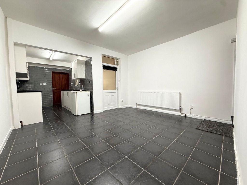 Property photo 3 of 12 Picture No. 13