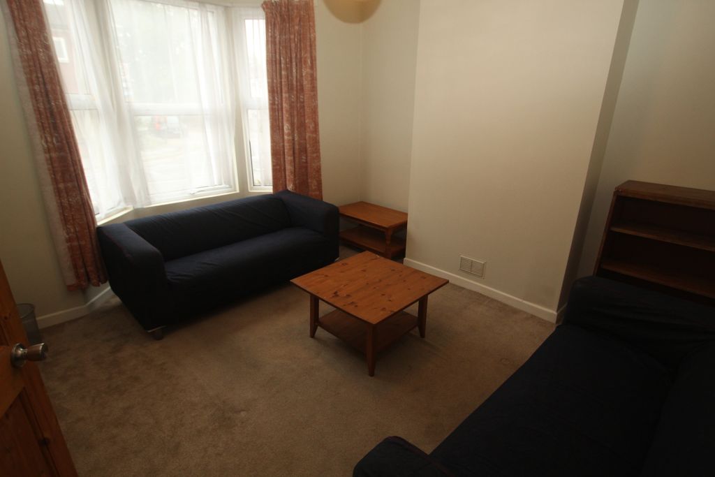 Property photo 2 of 10 Living Room