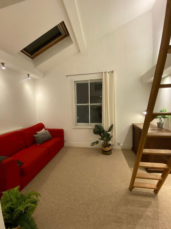 Property photo 2 of 12 Photo 1