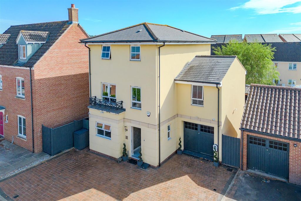 Property photo 1 of 24