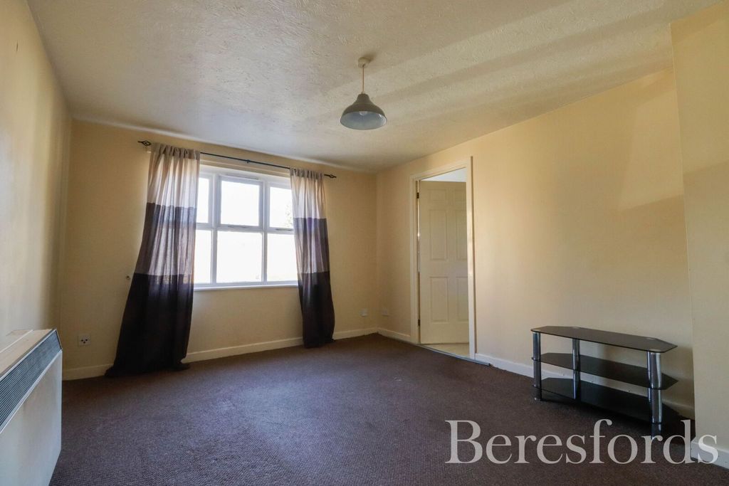 Property photo 2 of 8 Picture 2