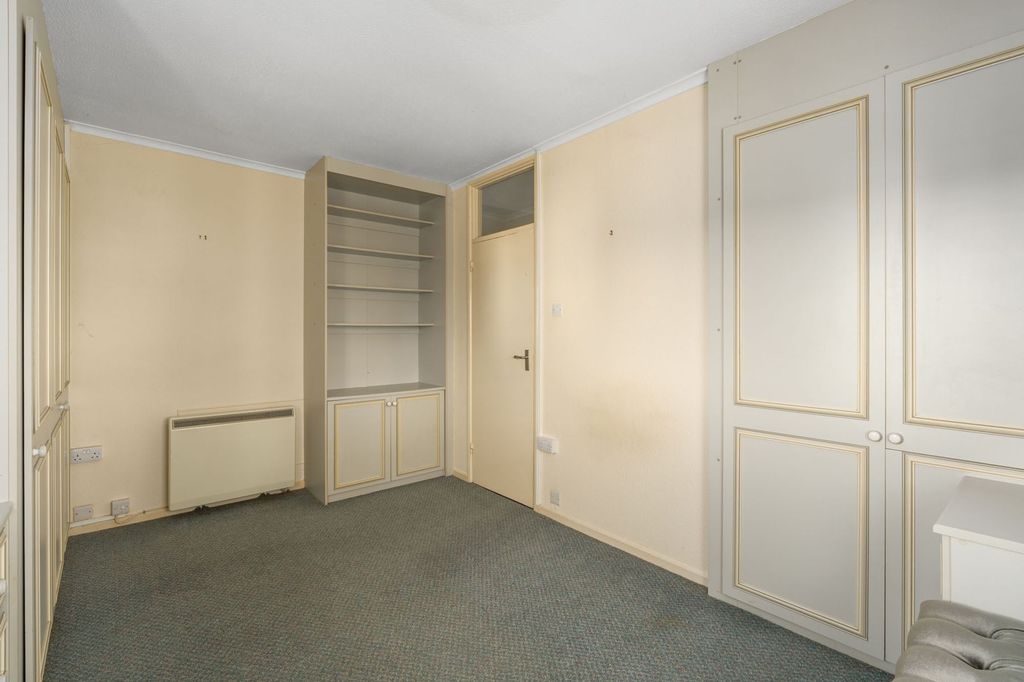 Additional image 11 of 3 bed flat for saleHartland Road, Epping CM16