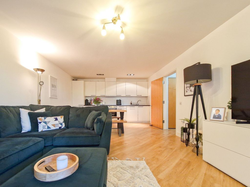 Property photo 2 of 22