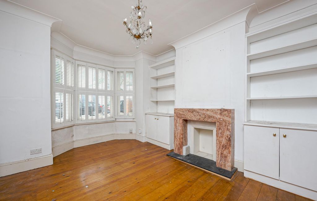 Property photo 1 of 9