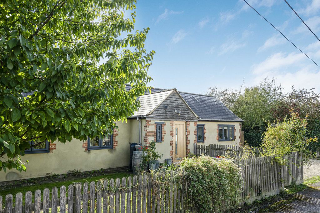 Property photo 1 of 25