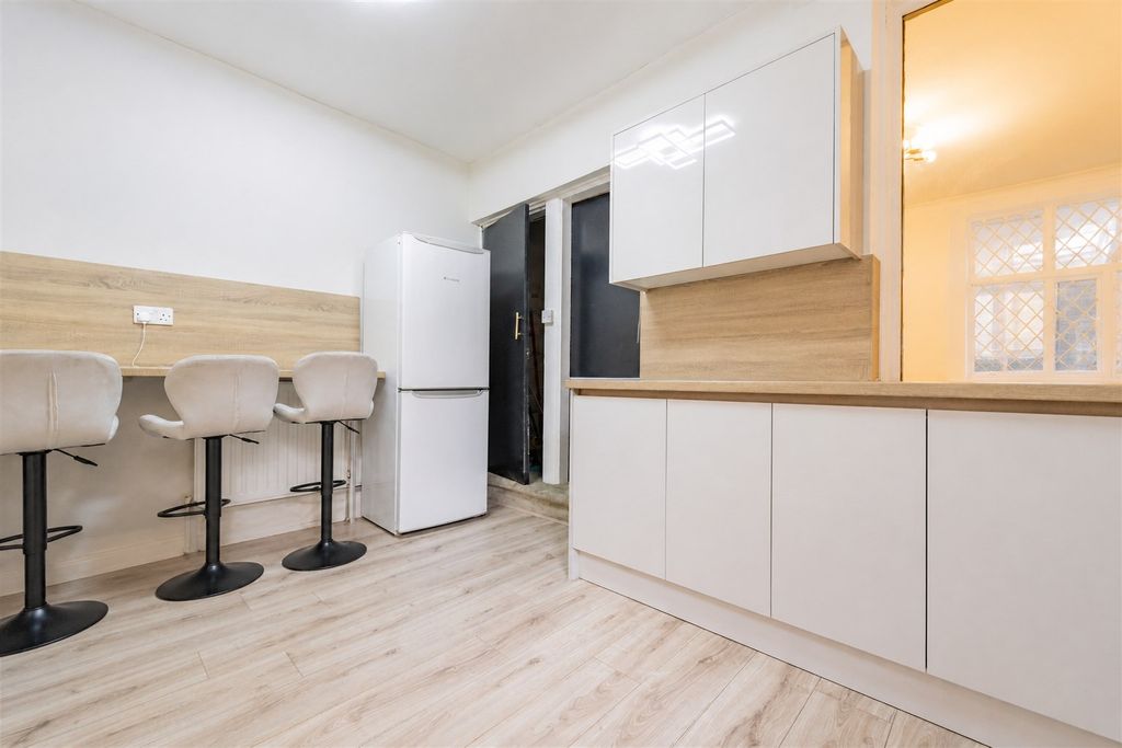 Property photo 3 of 22 Fas08127.Jpg