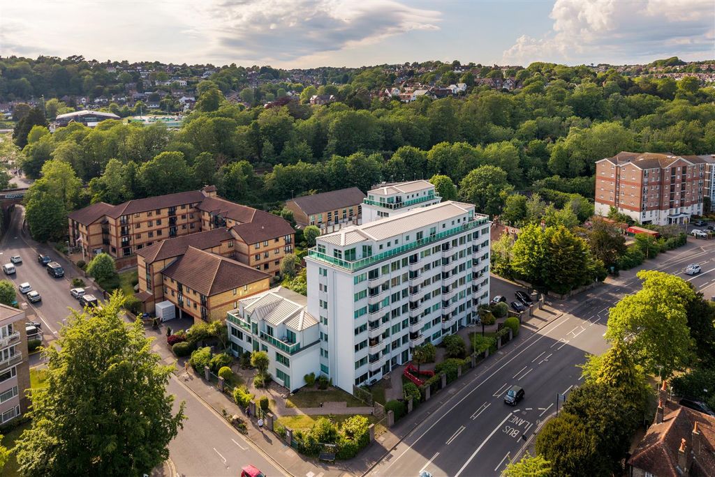 Property photo 1 of 21 Park Apartments-1.Jpg