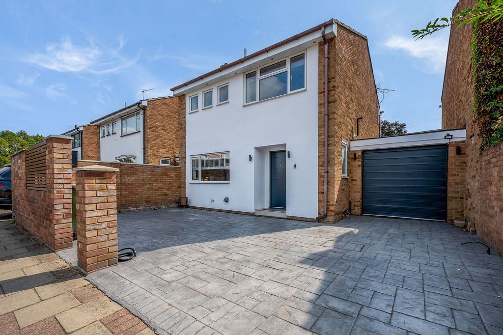Property photo 1 of 31