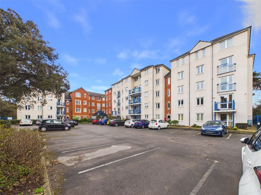 Property photo 1 of 20 Picture No. 06