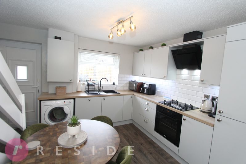 Property photo 3 of 16 Dining Kitchen