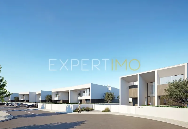 Property photo 1 of 21 Img 0