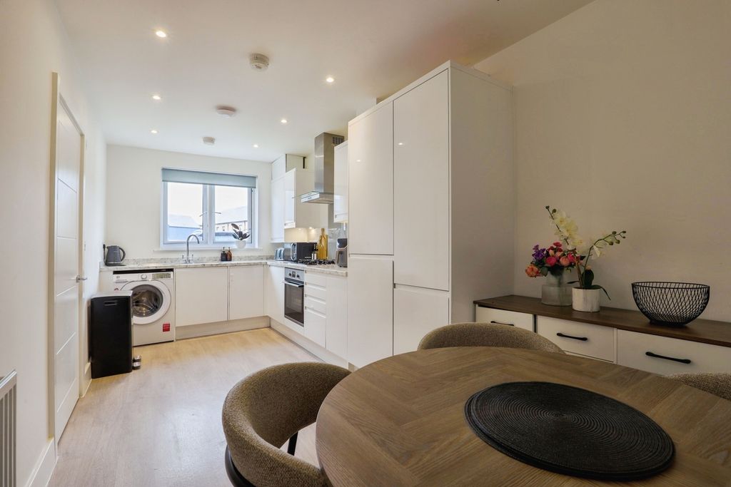 Property photo 2 of 18 Pbox-Img.Jpg