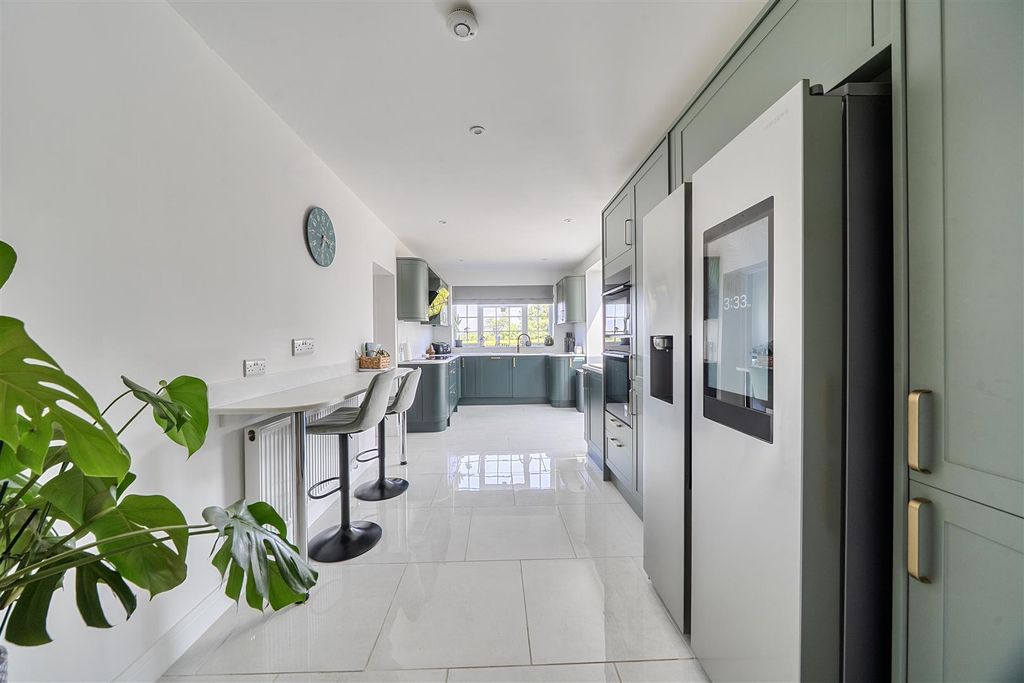 Property photo 3 of 48 Kitchen
