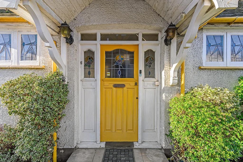 Property photo 2 of 22