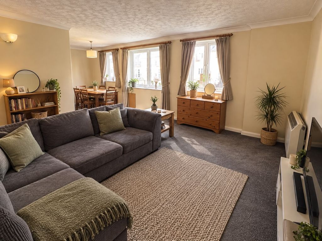 Property photo 3 of 10 80d68E93-E34A-4E4E-A809-293514230B22