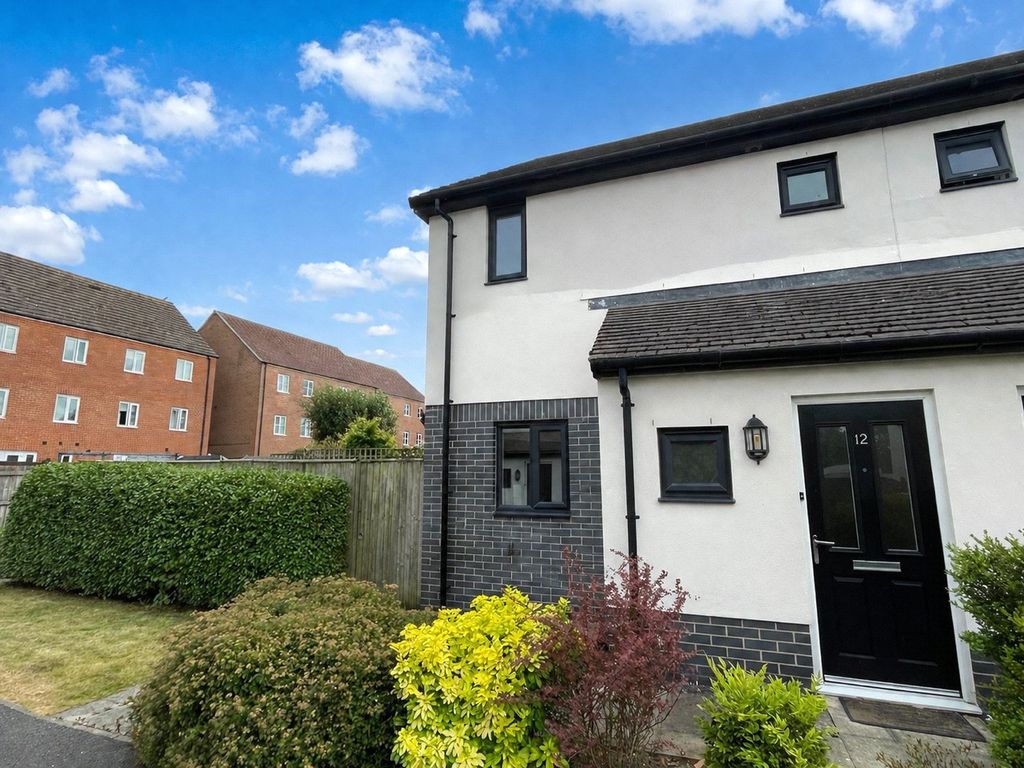 Property photo 1 of 14 External