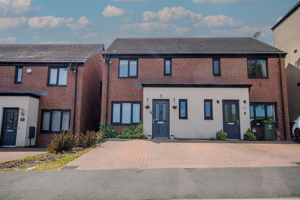 Property photo 1 of 23