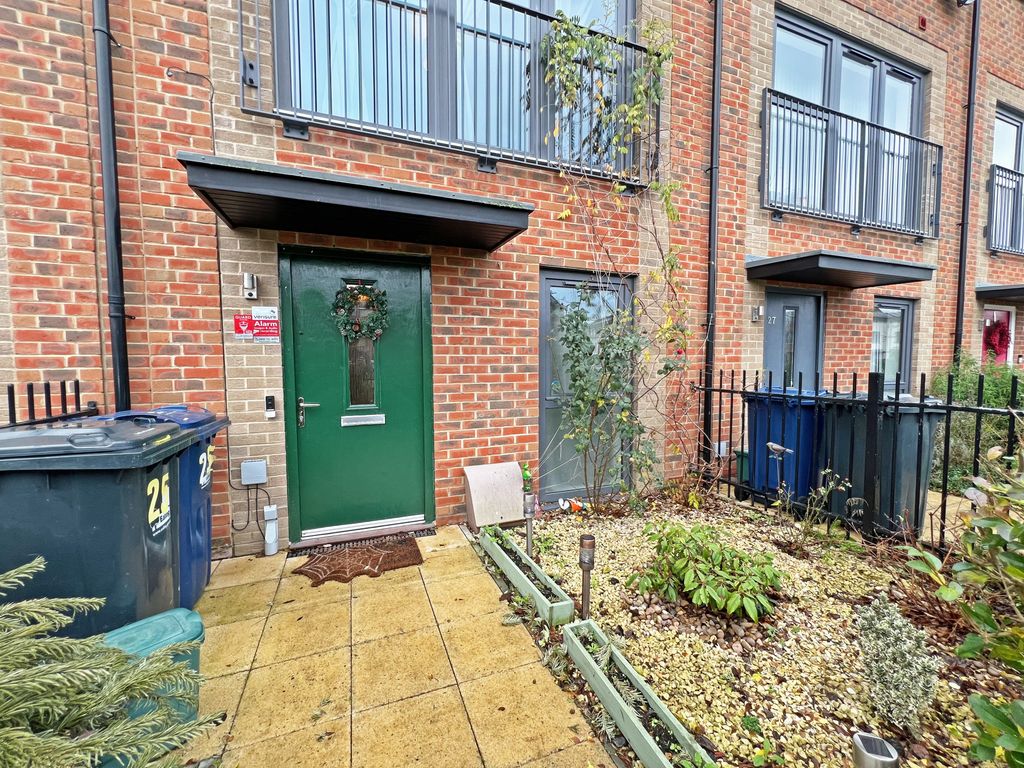 Property photo 2 of 21