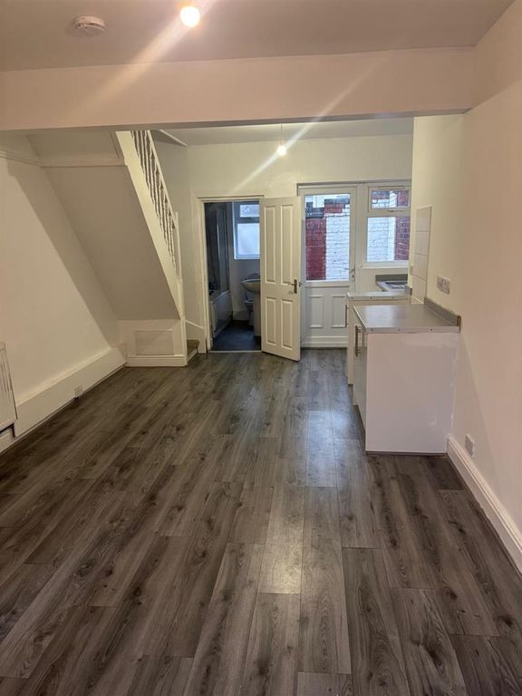 Property photo 3 of 10 2. Kitchen.Jpeg