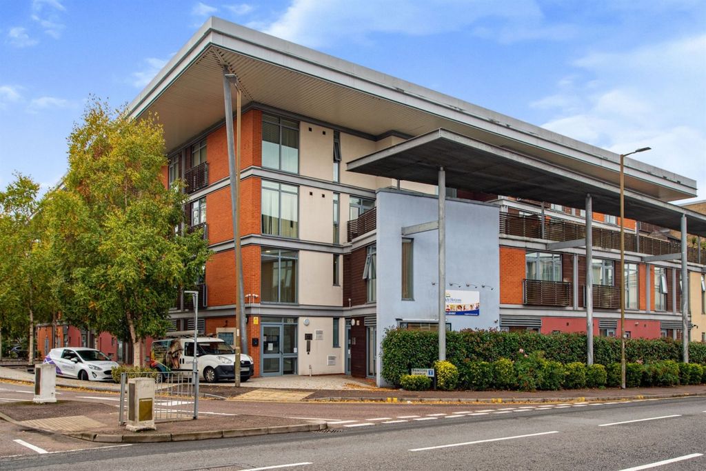 Property photo 1 of 8 Outside