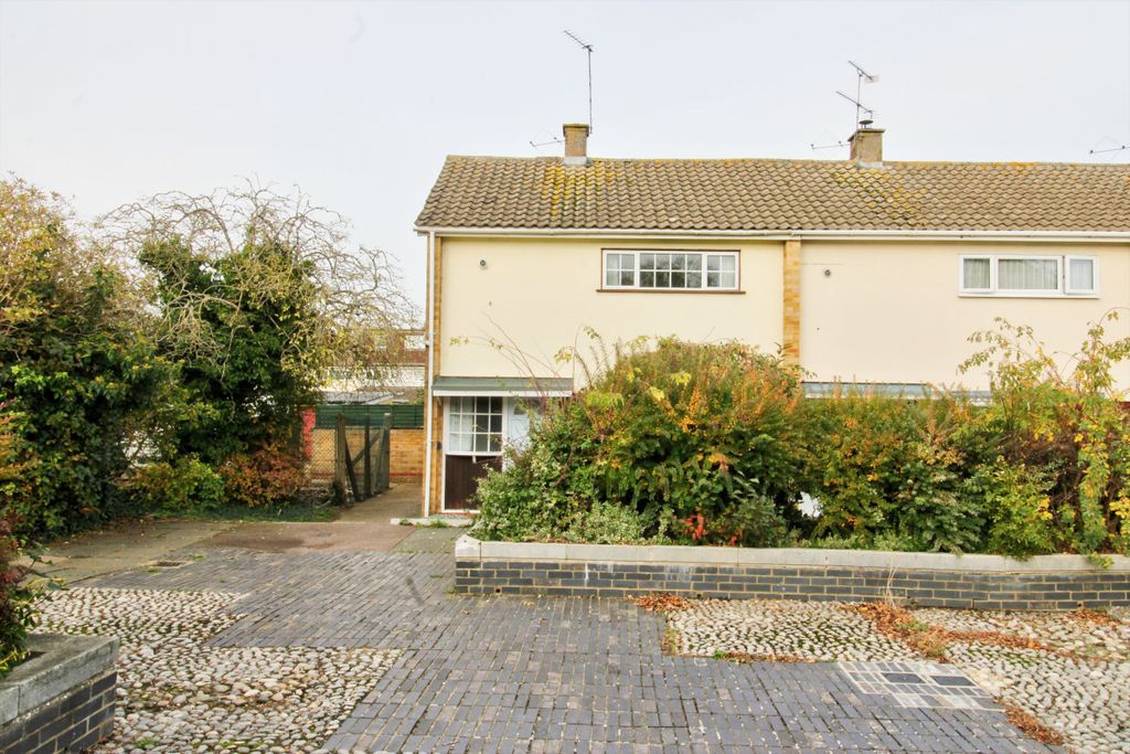 Property photo 2 of 25