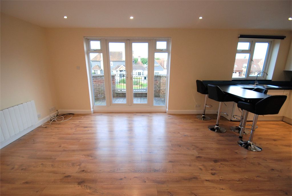 Property photo 2 of 13 Picture No. 03