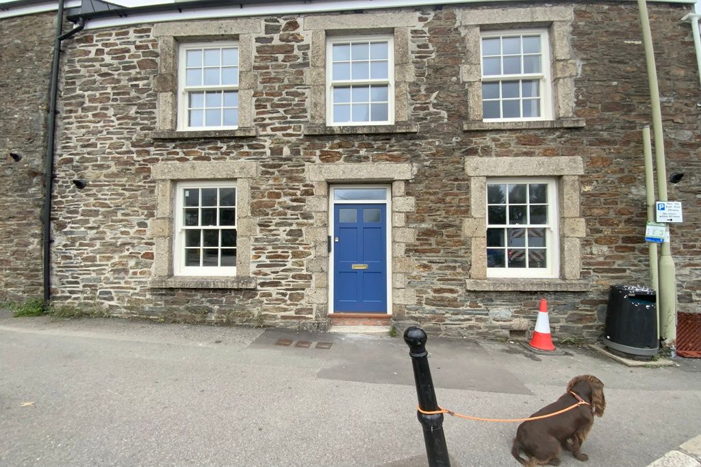 Property photo 1 of 10 Front Of Property 