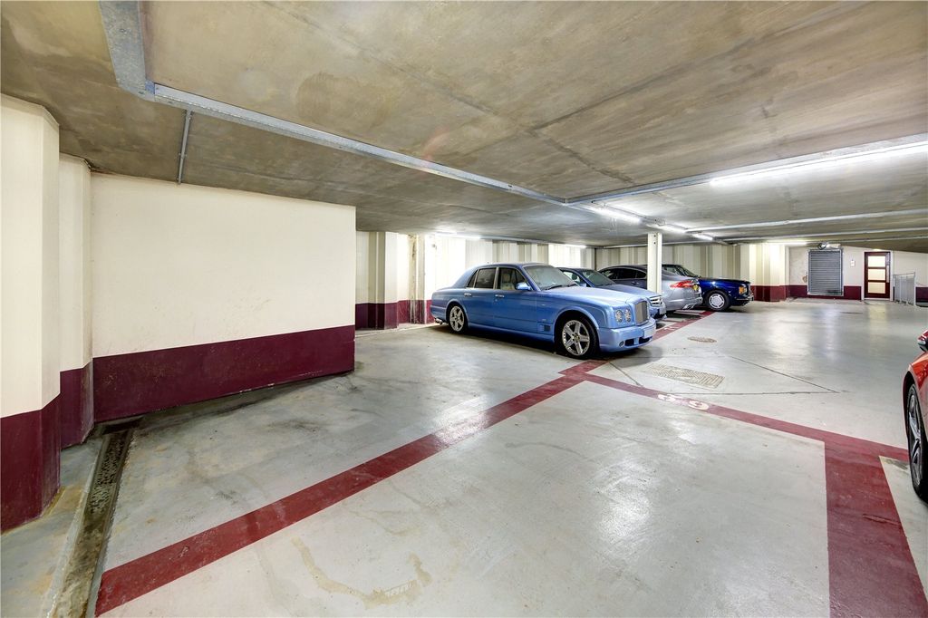 Property photo 2 of 3 Parking Space