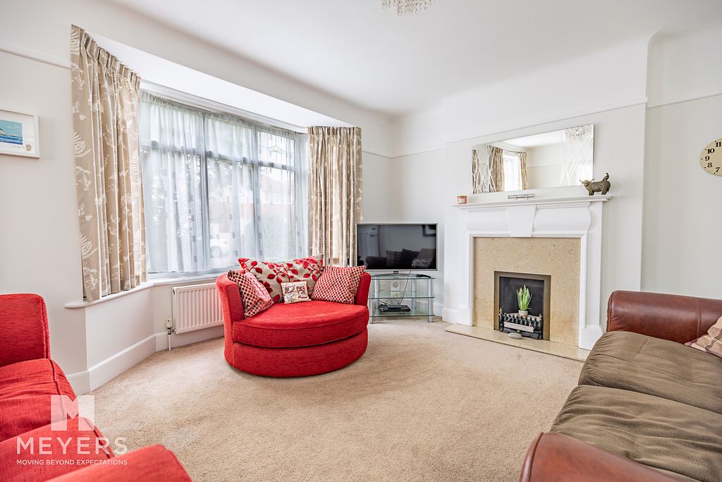 Property photo 3 of 24