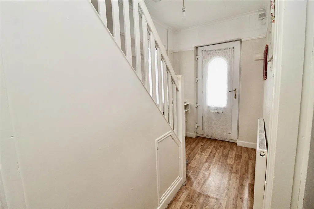 House in Birmingham, Hodge Hill - View 6