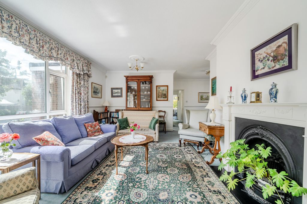 Property photo 2 of 14