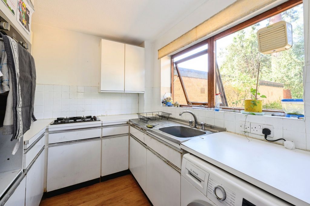 Property photo 2 of 12 Pbox-Img.Jpg