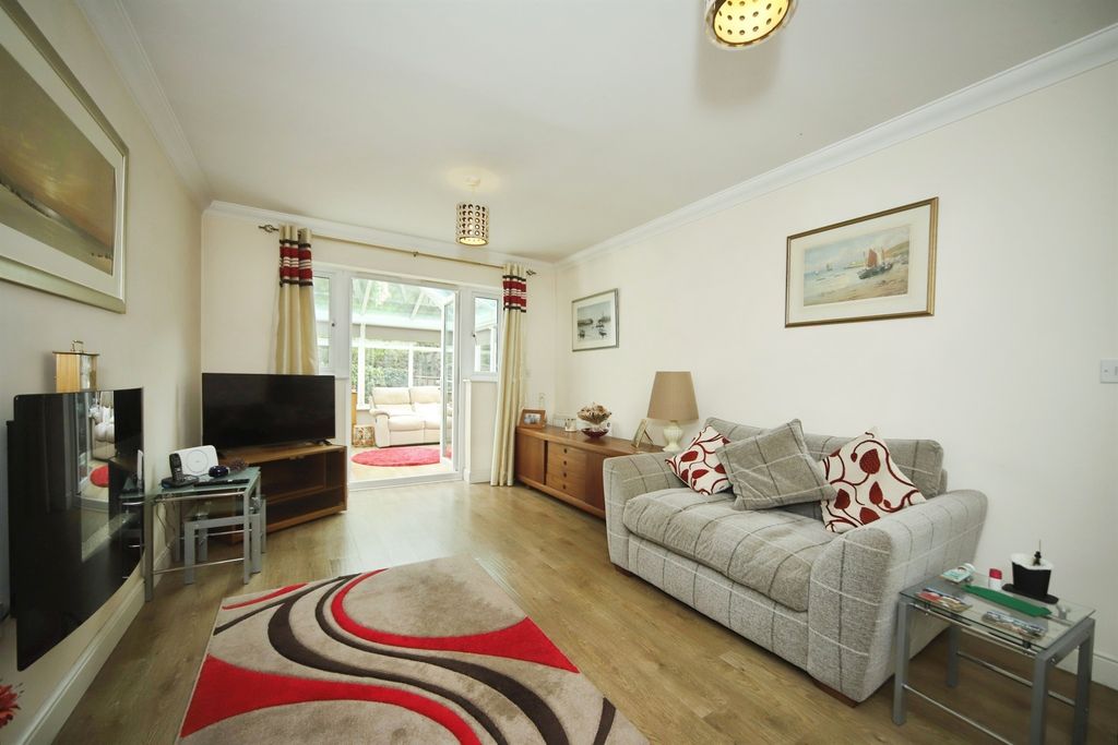 Property photo 3 of 17