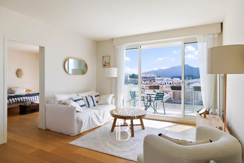 Property photo 1 of 10 Aint Jean De Luz, Fully Renovated 68 M² Apartment With Beautiful Views