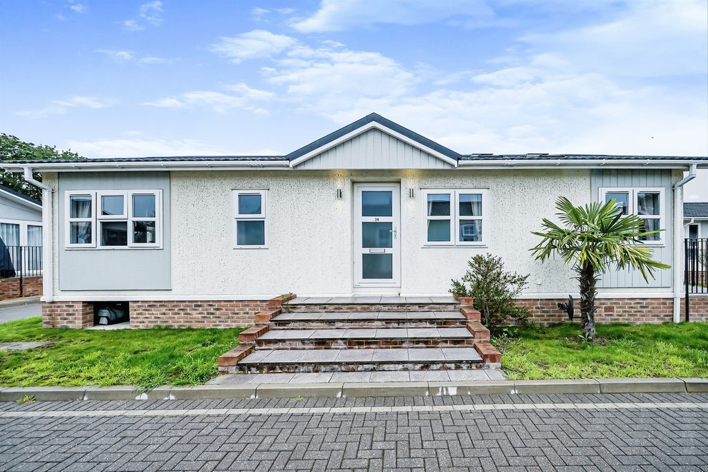 Property photo 2 of 14