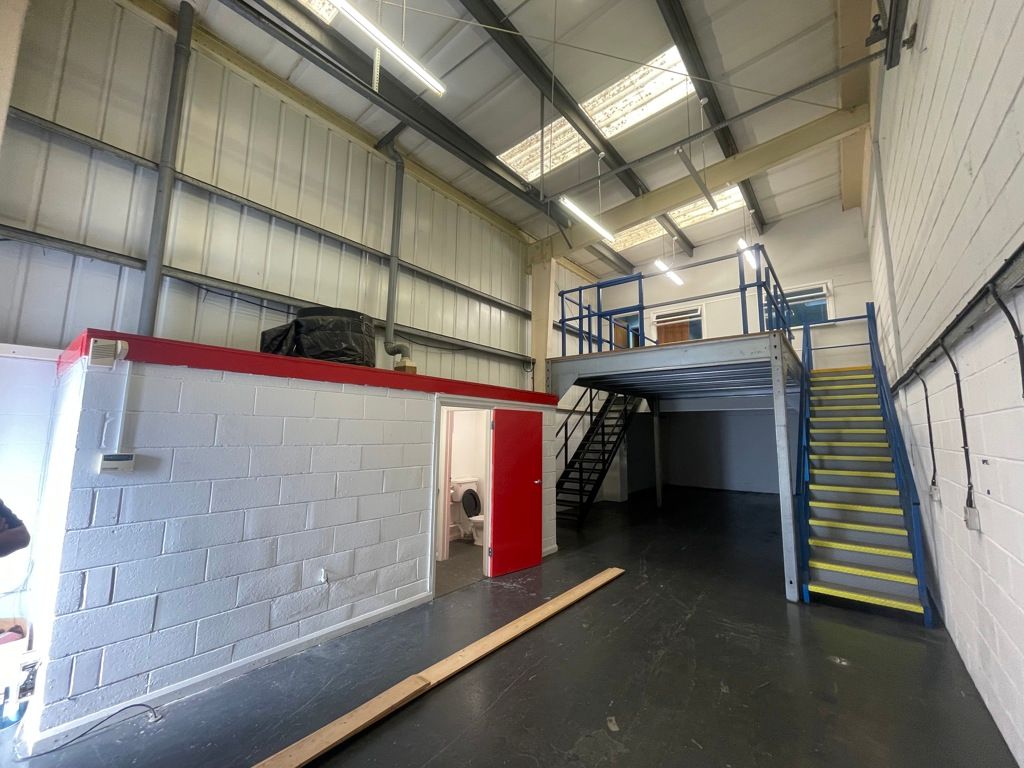 Property photo 3 of 5 Photo 11