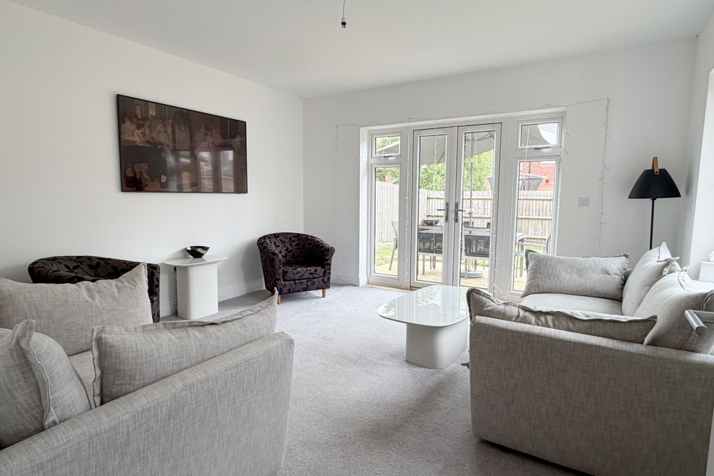 Property photo 2 of 22 2