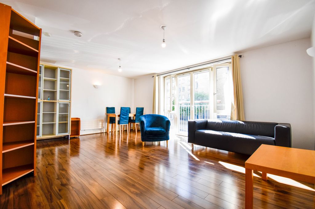 Property photo 3 of 12