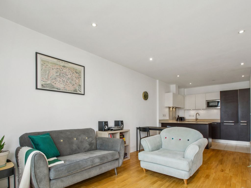 Property photo 2 of 11