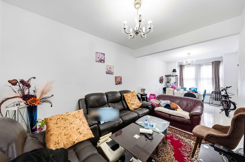 Property photo 2 of 21 7