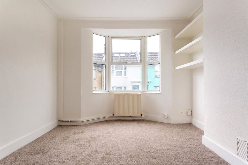 Property photo 3 of 16 Picture No. 30